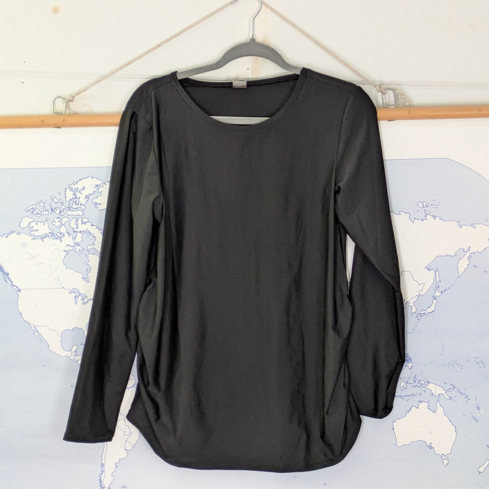 New Old Navy Maternity Rashguard